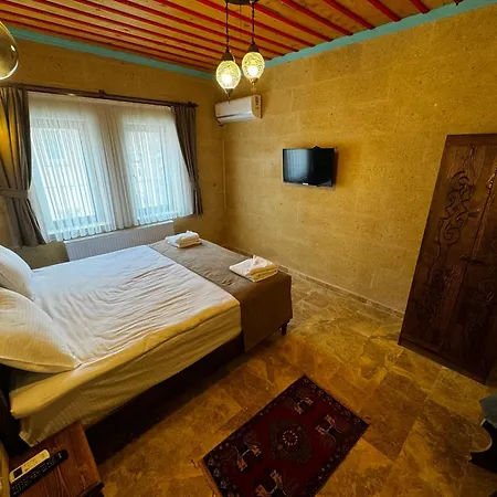 Rustic Caves Hotel *