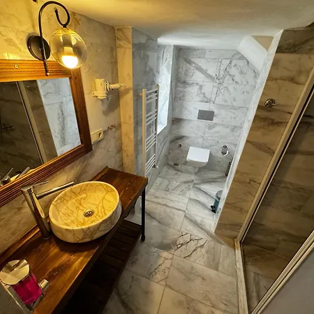 Rustic Caves Отель *