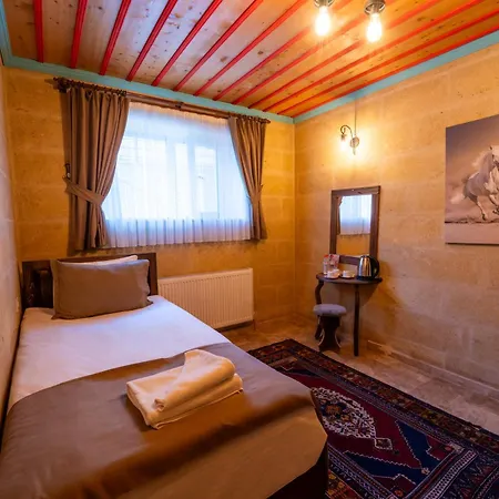 Rustic Caves Hotel *